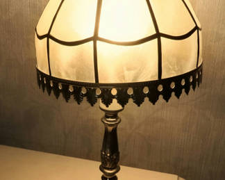 Lot 114: Capiz Shell Shade Table Lamp Metal Base Numbered