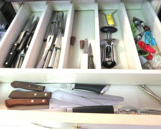 Lot 140: Knife Drawer Ginsu Knives, Wine Stoppers