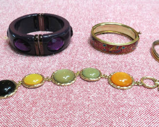 Lot 107: Bracelets and Bangles Sergio Lub