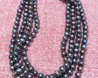 Lot 138: Silver/Purple Beaded Cultured Freshwater Pearl Necklace