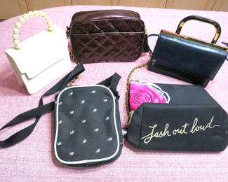 Lot 91: 6 Vintage Purses and Cosmetic Bags