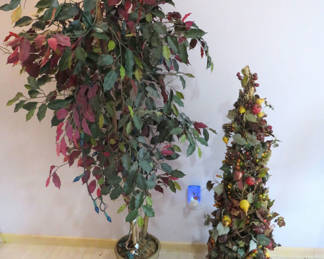 Lot 11: Faux Tree with String of Lights and Fall floor Topiary Tower