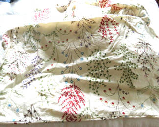 Lot 132: LL Bean King Size Nature Theme Cotton Sheet Set with Pillowcases