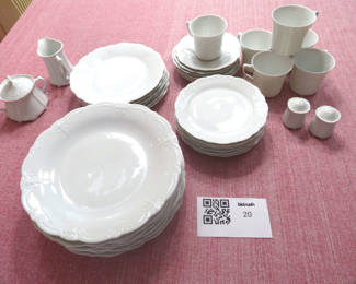 Lot 20: Setting for 6 Tirschenreuth Baronesse white Germany china
