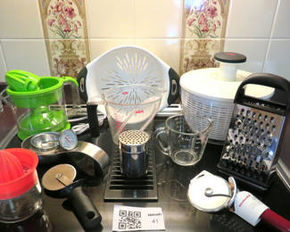 Lot 41: Assorted Kitchenware Juicers Strainers OXO