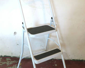 Lot 150: Meco 3 Step Ladder Stool