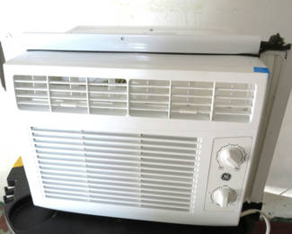 Lot 164: GE Window Air Conditioner Works