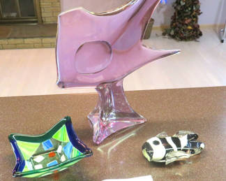 Lot 71: Assorted art glass Decor sculptures Candy Dish