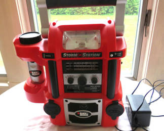 Lot 87: Black and Decker Storm Station