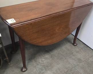 very nice drop leaf