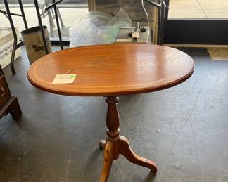 Tilt top Table