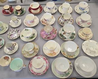 Teacups for days.