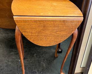 Drop Leaf Side table