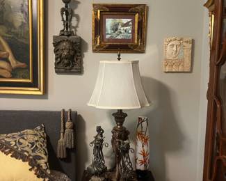 Figurines