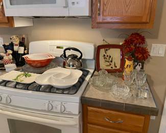 PYREX, Glassware and Ceramic Serveware