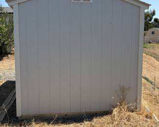 This shed is practically brand new originally 6000. In great condition.