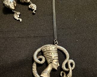Cool jewelry set