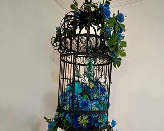 Metal birdcage