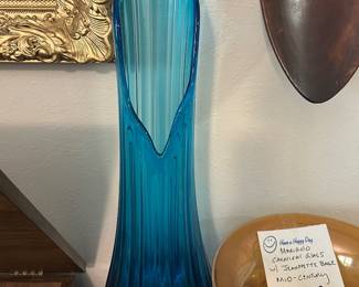 LE Smith Peacock Sapphire Swung Vase