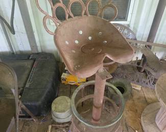 TRACTOR SEAT