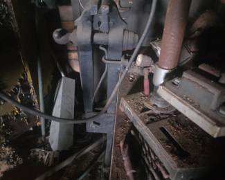 LARGE VICE