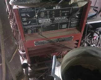 LARGE WELDER