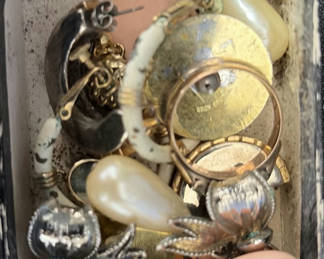 Lot 37: Box of assorted vintage costume jewelry