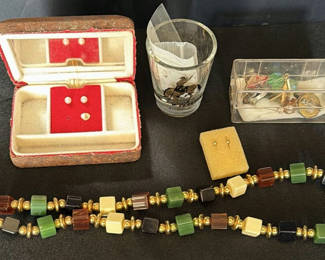 Lot 31: Assorted Jewelry and Accessories