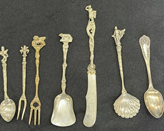 Lot 401: Assorted Ornate Metal Flatware Set