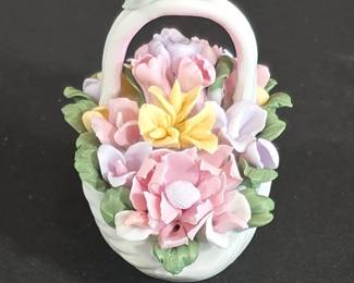 Ceramic Flower Basket Figurines Set of  second image