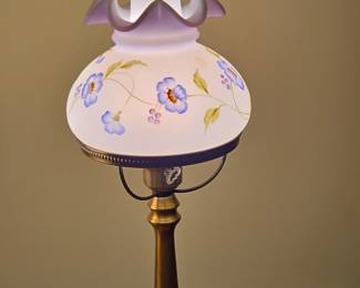 Victorian Style HandPainted Glass Gone With The Wind Table Lamp
