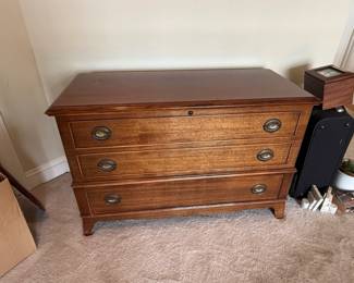 Lane Cedar Chest Model  Cedar Chest with Drawers second image