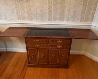 Henredon 18th Century Portfolio Sideboard or Bar Cabinet