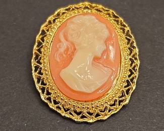Vintage Cameo Brooch