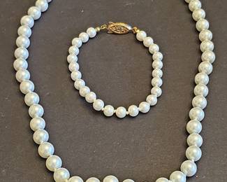 Vintage Faux Pearl Necklace and Bracelet Set