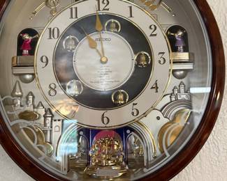 Seiko Melodies in motion wall clock