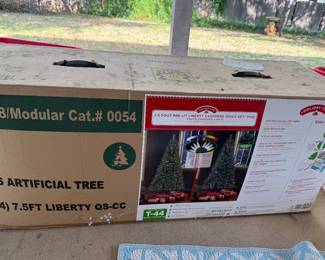 7.5 Ft Pre-Lit Color Changing Christmas Tree in Box