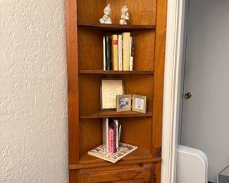 corner book case pine