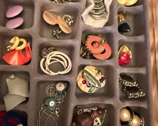 costume earrings