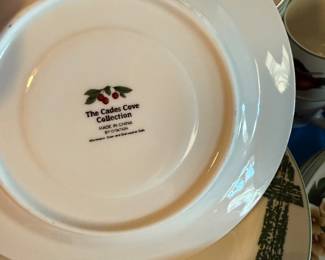 The cades cove collection dishes