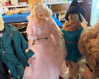 Glinda & Scarecrow 