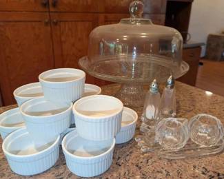 HE142Cake Stand, Ramekins, SP Shaker  Cream  Sugar