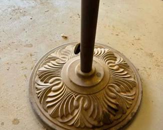 HE136Cast Iron Umbrella Stand