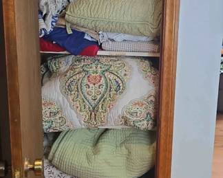 HE161Linen Mystery Lot