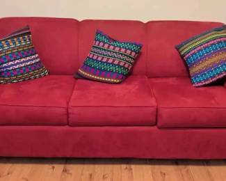 HE160Queen Sleeper Sofa With Decorative Pillows 