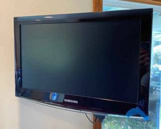 HE263Samsung LN22B460B2D 22in TV