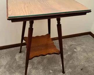 HE221Vintage French Style Side Table