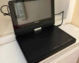 HE200Sony Portable DVD Player