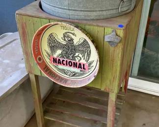HE207Vintage Ice Box