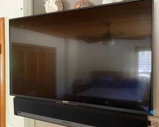 HE241VSony XBR43X800E TV and Sonos Sound Bar